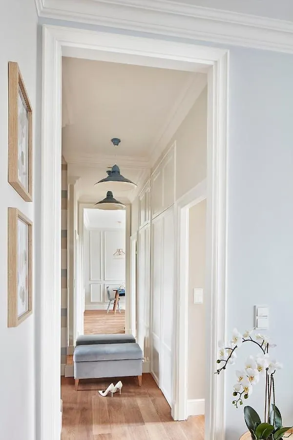 Lazienki Apartment Warszawa 0*,