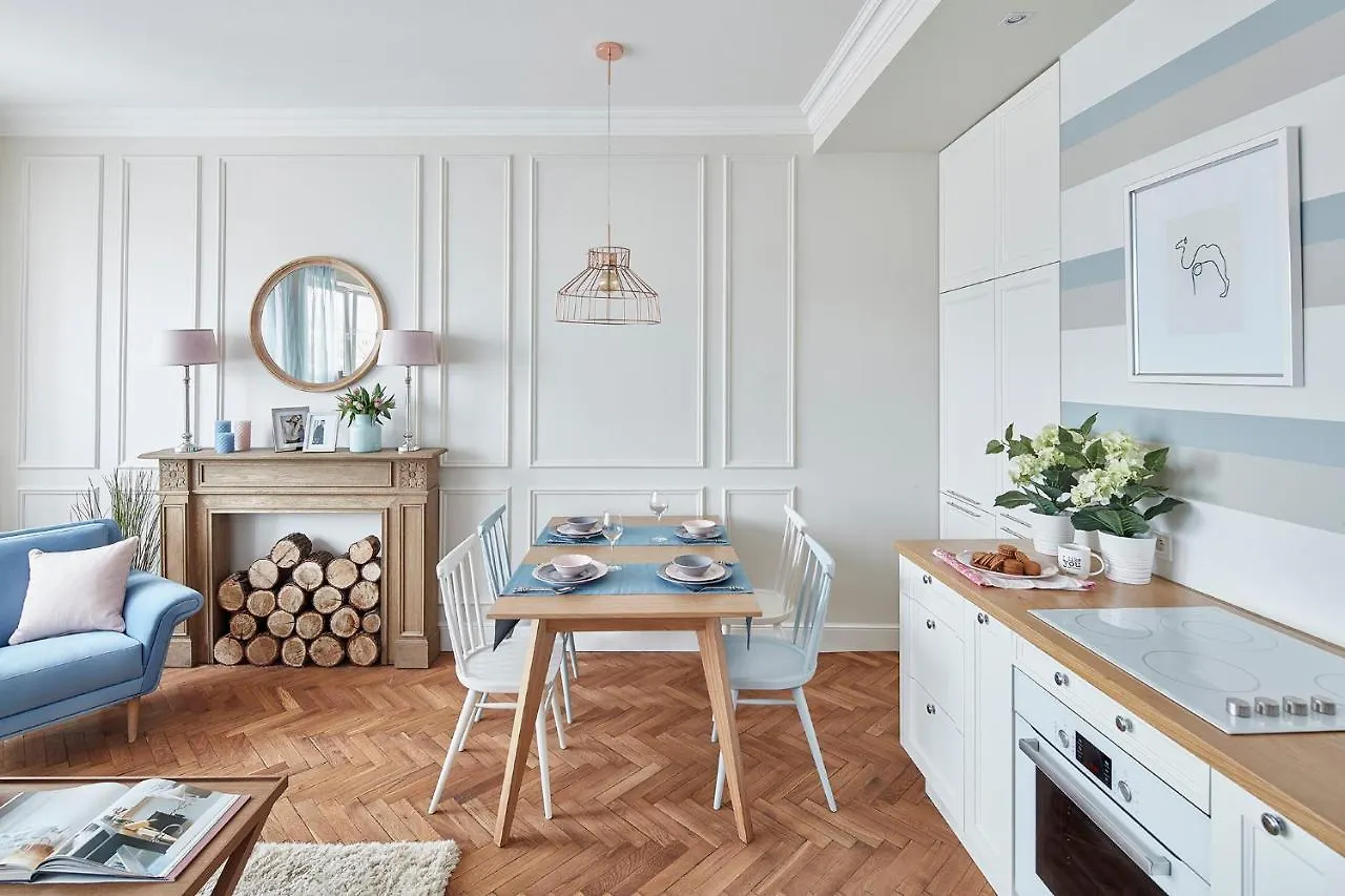 Lazienki Apartment location